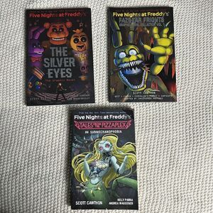 Five Nights At Freddy’s Book Lot 3 Books Graphic Novel Silver Eyes Fazbear